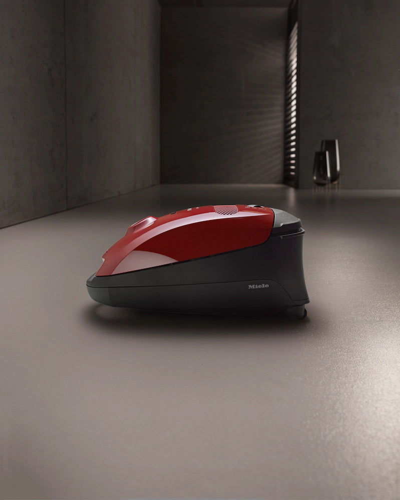 Miele Classic C1 Pure Suction HomeCare Canister Vacuum Cleaner | Parquet Floorhead