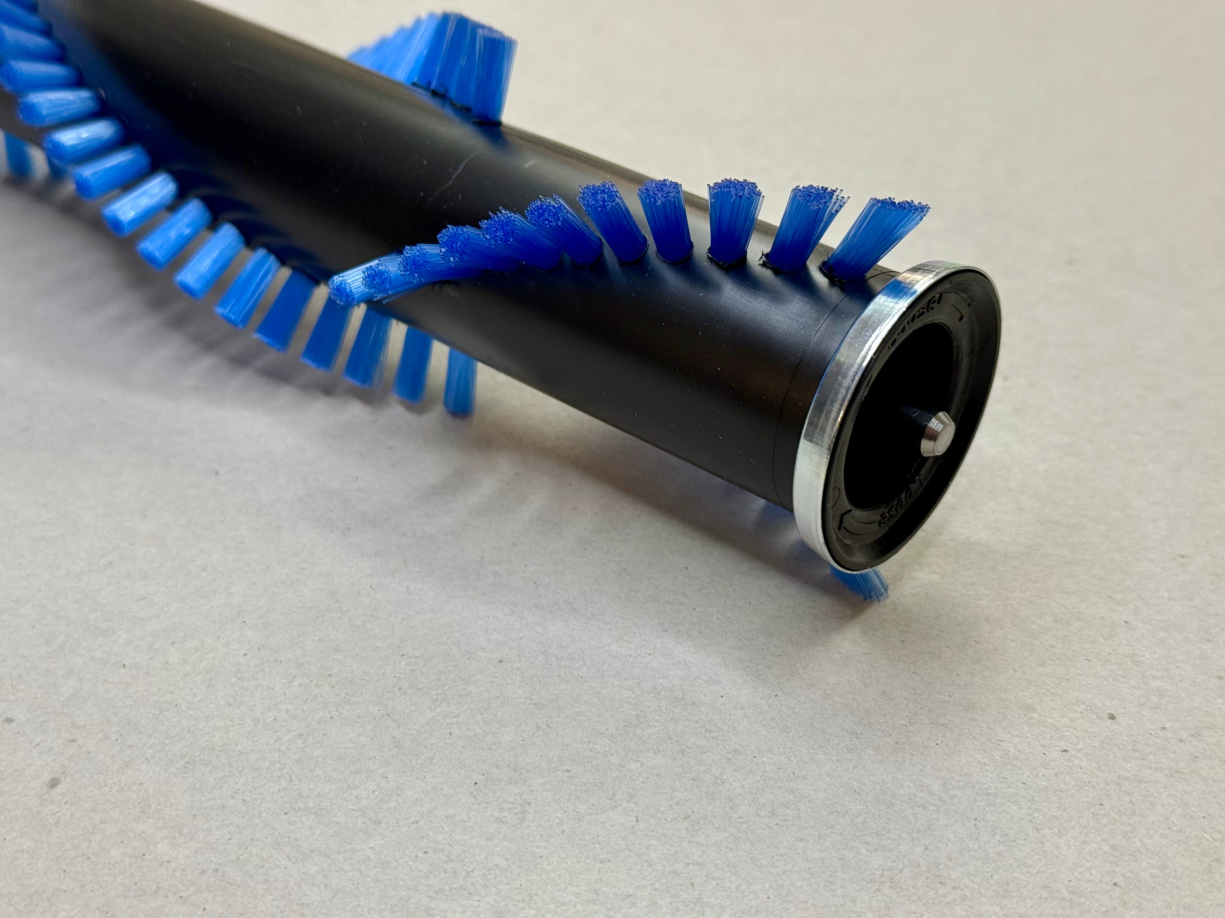 Sebo d4 vacuum brushroll side